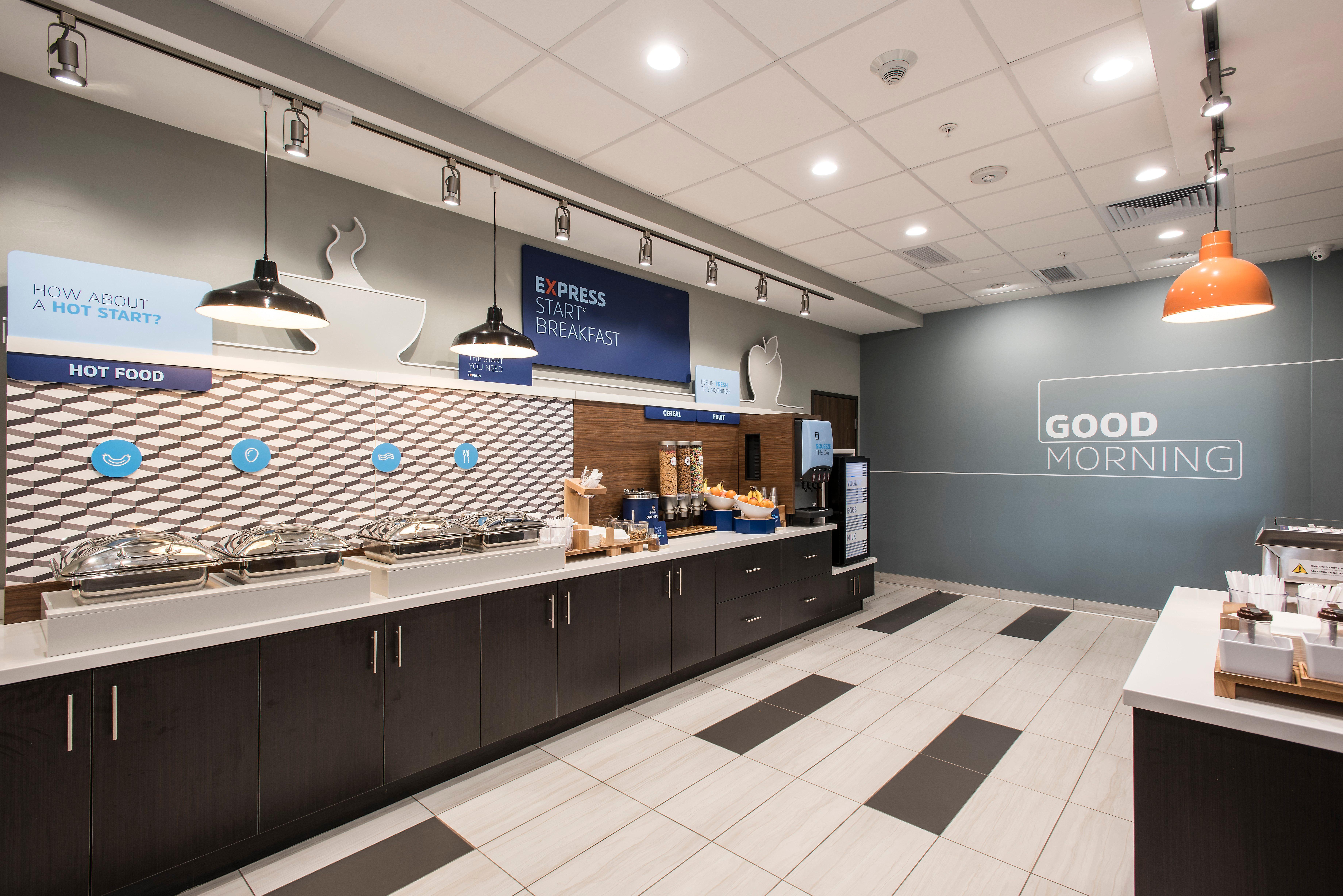 Holiday Inn Express & Suites - Phoenix North - Happy Valley By Ihg Ngoại thất bức ảnh