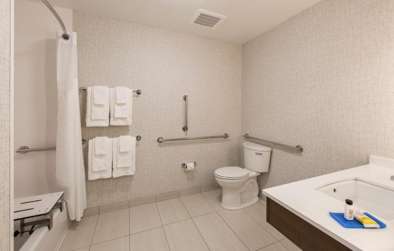 Holiday Inn Express & Suites - Phoenix North - Happy Valley By Ihg Ngoại thất bức ảnh